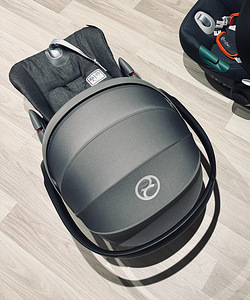 Авто люлька Cybex Cloud Z2 i-Size . 2023 aastat. (2 фото из 3)