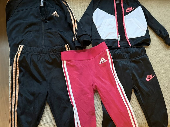 2 костюма, один adidas, другой nike+ штанишки adidas