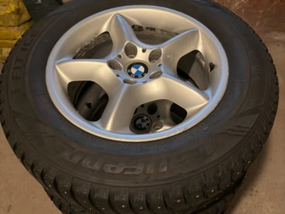 Продаются диски с резиной BMW R17