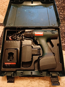Аккумуляторная дрель Metabo (2 фото из 2)