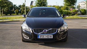 Volvo S60 AWD D5 2.4 151 kW (1 foto / 6)