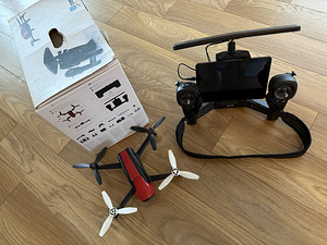 Дрон Parrot Bebop 2 + Skycontroller (2 фото из 3)