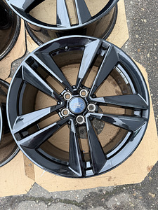 19" оригинальные диски Ford 5x114,3 + датчики (2 фото из 9)