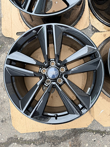 19" оригинальные диски Ford 5x114,3 + датчики (5 фото из 9)