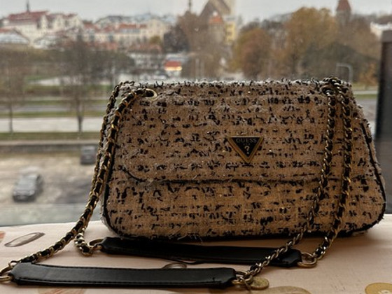 Сумка Guess