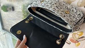 Kott Guess (2 foto / 3)