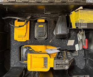 DeWalt DCN660 naelpüstol (2 foto / 2)