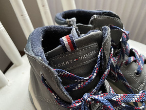Tommy Hilfiger saapad, nr 36 (1 foto / 4)