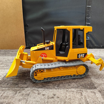 Игрушка BRUDER CAT Caterpillar бульдозер.