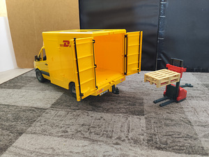 Mänguasi BRUDER kulleribuss DHL. (4 foto / 4)