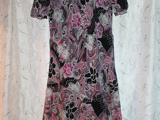 Красивое длинное стрейчевое платье L-XL