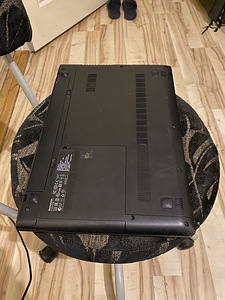 Laptop (3 foto / 4)