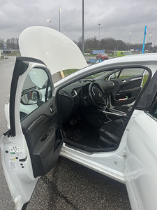 Citroen c4 2017 1.6 (4 foto / 13)