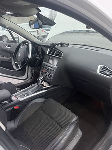 Citroen c4 2017 1.6 (10 foto / 13)