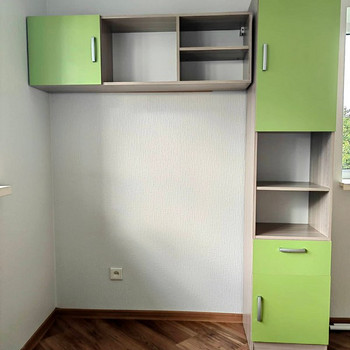Комплект мебели в детскую комнату