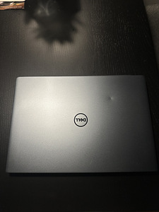 Ноутбук DELL (2 фото из 3)