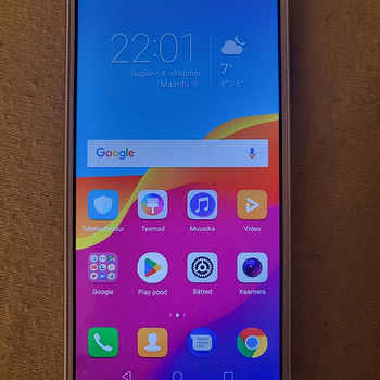 Телефон Honor 7s
