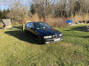 BMW e36 316 (1 foto / 10)