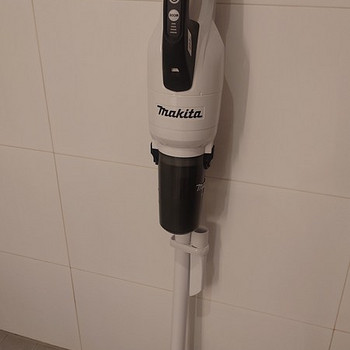 Makita DCL286F tolmuimeja 18v akule