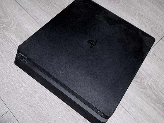 PlayStation 4