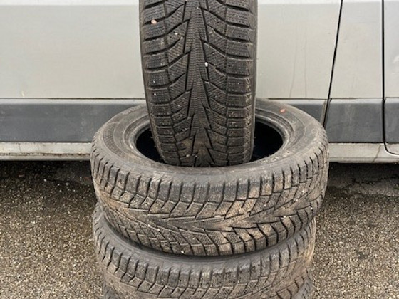 Продаются зимние шины Hankook 205/55 R16