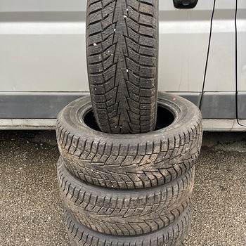 Продаются зимние шины Hankook 205/55 R16
