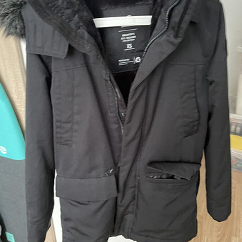 HOLLISTER talvejope teismelisele, suurus XS, pikkus kuni 166