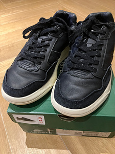 Lacoste nahast tennised, s 41 (3 foto / 3)