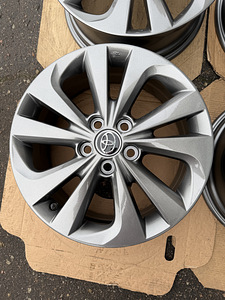 17" оригинальные диски Toyota 5x114,3 + датчики (2 фото из 8)