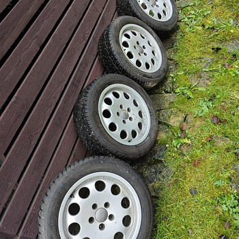Audi 16 tolli veljed ja naastrehvid