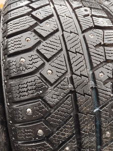 Naastrehvid R16/55/215 Continental (2 foto / 5)