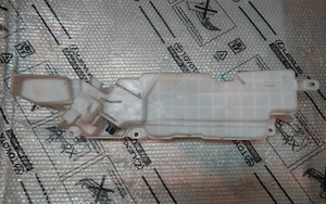 Toyota Land Cruiser 200 85355-60211 85942-58010 85397-30400 (2 foto / 2)