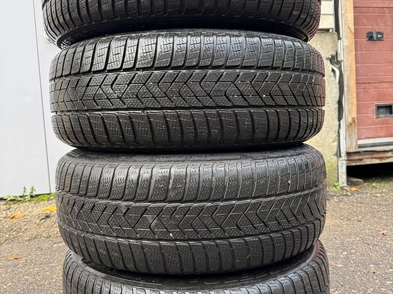 225/55/18 Pirelli lamellrehvid dot2022 5-6,5mm