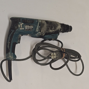 Перфоратор Makita HR2630 (3 фото из 5)