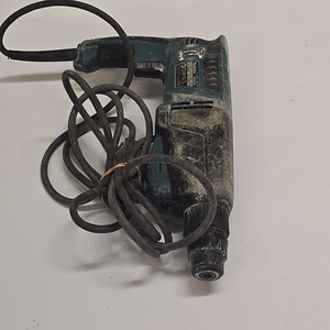 Перфоратор Makita HR2630 (5 фото из 5)