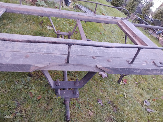 Vanaaegne transpordikäru.