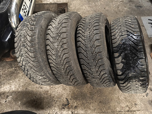 Покрышки 215/70/r16 (3 фото из 7)