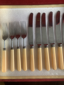Söögiriistade komplekt heas seisukorras (1 foto / 1)