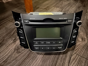Raadio originaalne Hyundai i30 (1 foto / 3)