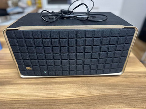 JBL Authentics 500 (1 фото из 2)