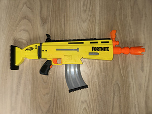 Nerf Fortnite (1 foto / 2)