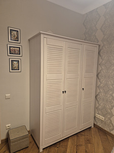 Продам шкаф (2 фото из 3)