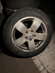 Шины GOODYEAR 215/55R16 с дисками Mercedese (1 фото из 4)