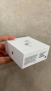 Airpods Pro (5 фото из 10)
