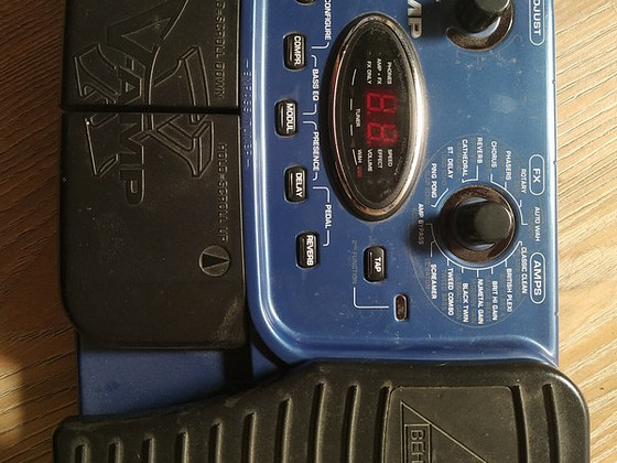 Behringer X V-AMP LX1-X