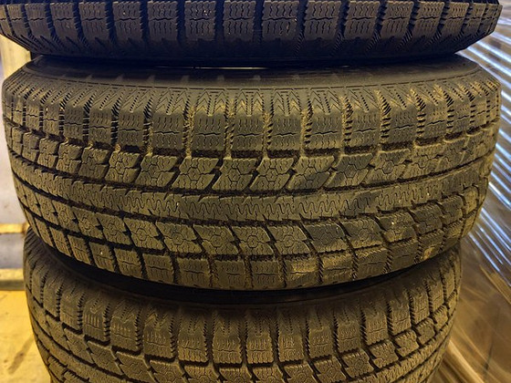 Korralikud lamellrehvid TOYO OBSERVE plekkvelgedel 185/65R15