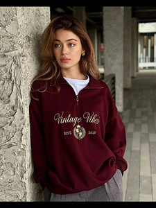 Woman hoodie (2 foto / 5)