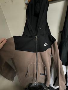 Толстовка Nike (1 фото из 2)