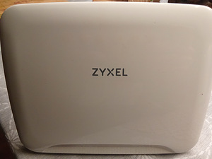 Маршрутизатор Zyxel (2 фото из 4)