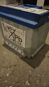 BOSH 12V 52Ah (3 foto / 3)